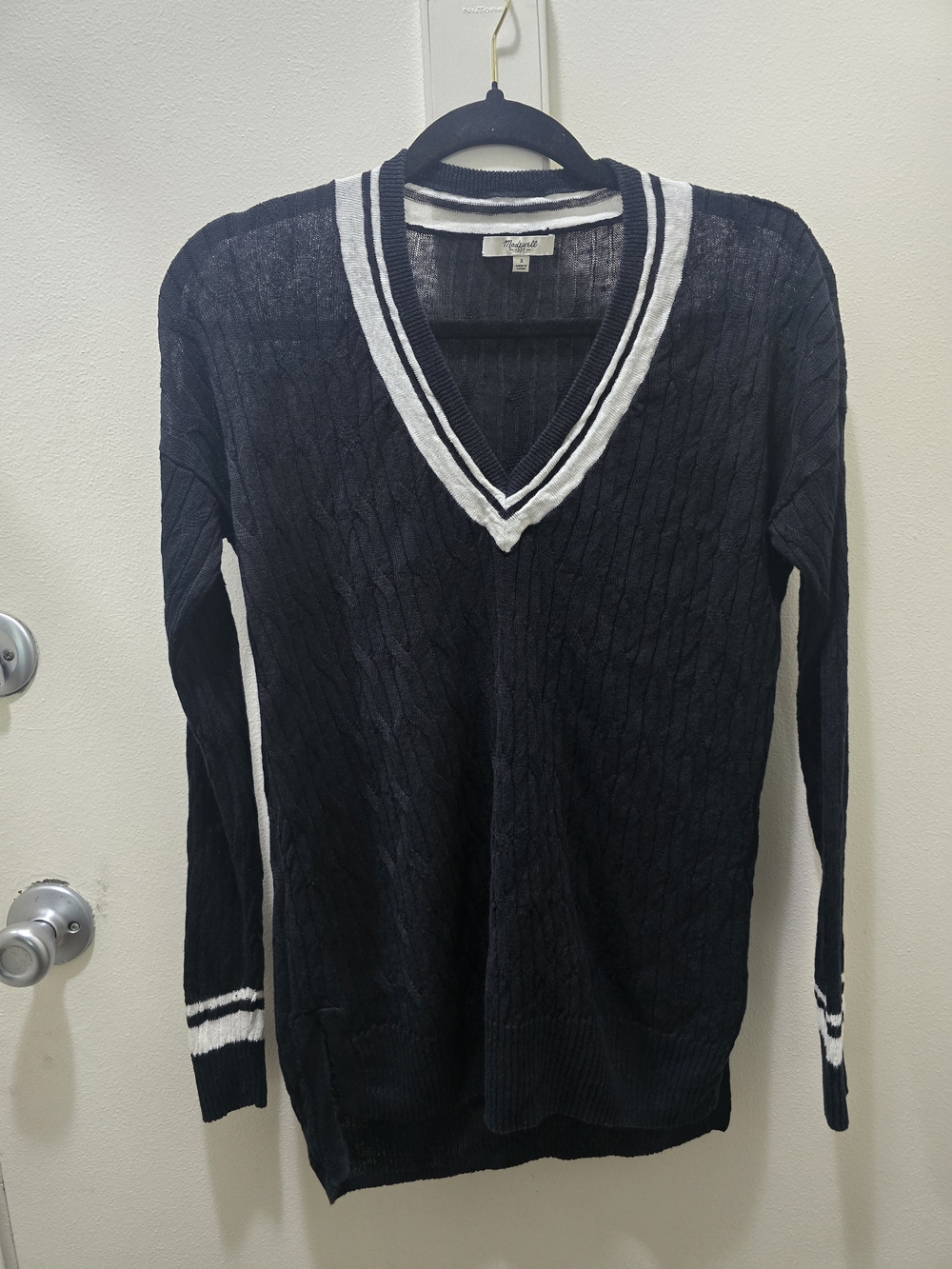 ​Madewell 100% Linen Cable Knit V-Neck Sweater - Oversized Fit